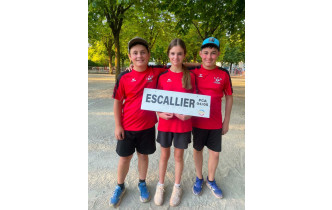 Jules ESCALLIER, Laura JOURDIN et Gaëtan ARNAUD-JOUVE (Boule Champsaurine) au Championnat de France Double U15