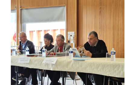 Le bureau composé de J-P Eyraud, Président, Stéphanie AYE, Trésorière, J-F Agostini, Secrétaire Général et Monsieur Laurent DAUMARK, Maire de Saint-Bonnet